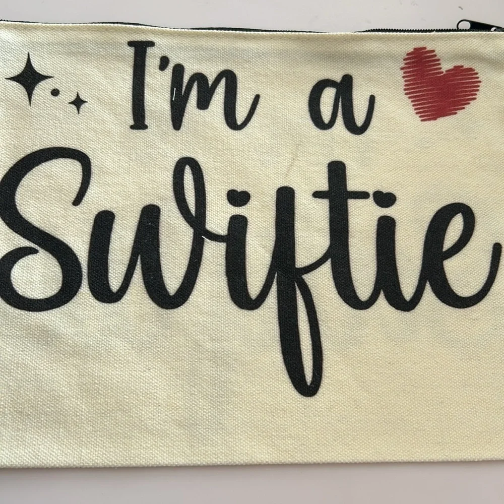I'M A SWIFTIE / TAYLOR SWIFT / Canvas Makeup Bag / brand new